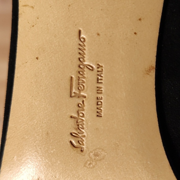 Salvatore Ferragamo Cinzia Nero Black Italian Pebbled Kid Suede Pumps Sz 7.5 2A - Picture 10 of 12